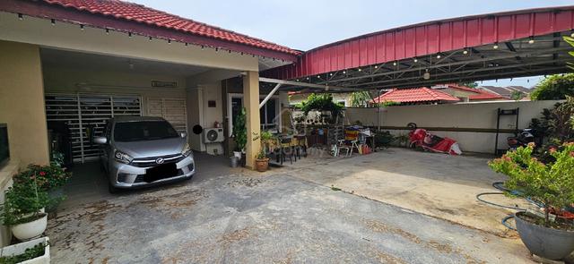 Renovated Semi-D Taman PD Mahkota 1