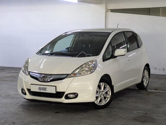 2013 Honda JAZZ 1.3 (HYBRID) FACELIFT (A) - 2
