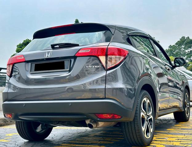 SEMI LEATHERš„2016 Honda HR-V 1.8 V REVERSE CAM - 2