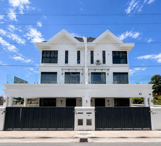 Luxury Semi-D In Likas  1