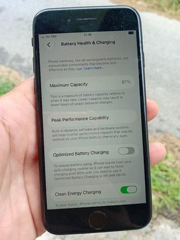 iphone se 2020 ios 27 - photo 3 of 6