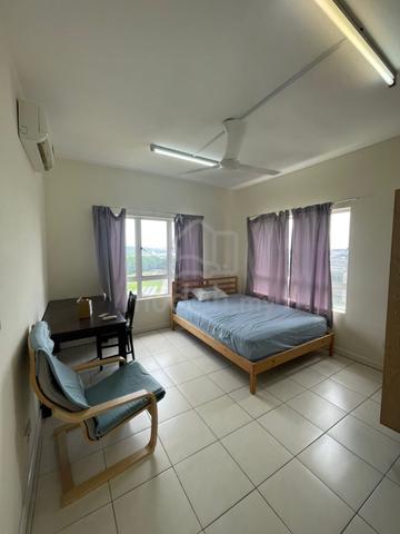 Cova Villa Condo Kota Damansara Female Big Aircon Room F/F Near MRT 1
