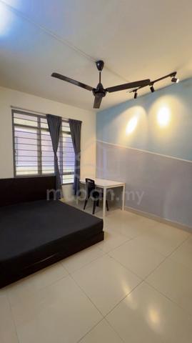 Medium Room at PrimaU1 Condominium Shah Alam Batu tiga Zero Deposit 1