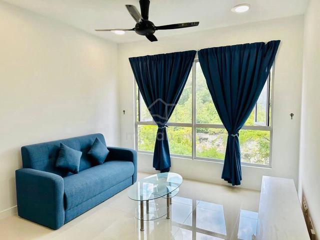 Emerald Hills 1