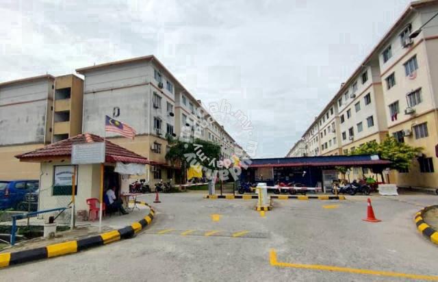 Bandar Saujana Putra , Sri Saujana apartment Level 3 with Dep 1+1
