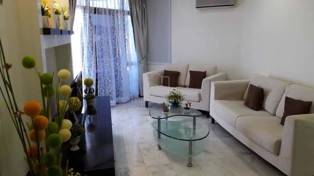 Marina Tower (Ratu Mutiara) 1