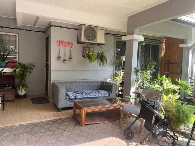 Freehold 26x75 Double Storey @ Putra Heights Seksyen 9 Putra Indah 1