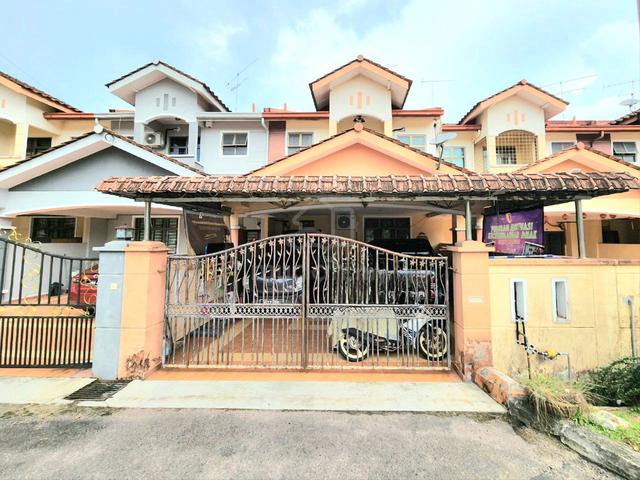 Biggest🔥Renovated double storey Taman Pelangi, Kluang 1