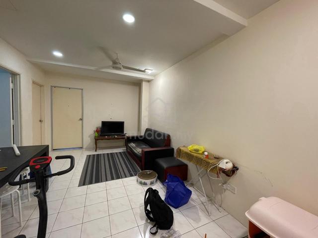 Megan Sri Rampai (sebelah tasik) Single Medium Female room 1