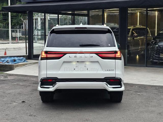 2023 Lexus LX600 3.4, 7Seater (Grad 5A) Black Int - 4