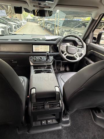 2023 Land Rover DEFENDER 2.0 P300 P/Roof S/Step 5S - 4