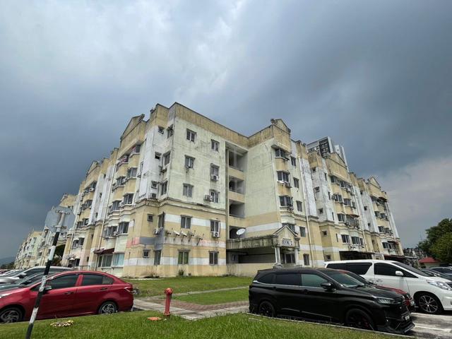 Pangsapuri Mutiara Subang 1