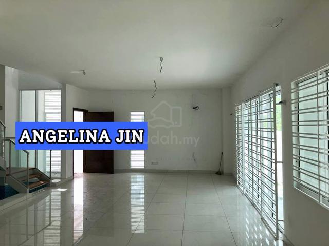3 STOREY SEMI-D 4600sqft FOR SALE - (GELUGOR) 1