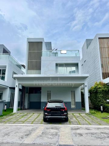 CHEAPEST 🔥 2.5 Storey Bungalow, Lakefront Villa, Cyberjaya FOR SALE 1
