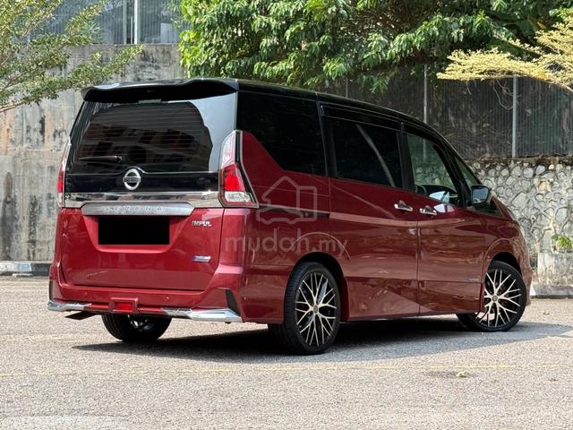Nissan SERENA 2.0 J IMPUL PREMIUM HWS / 7 SEATER - 4