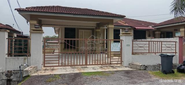 Rumah Yang Luas ,boleh park 2kereta 1