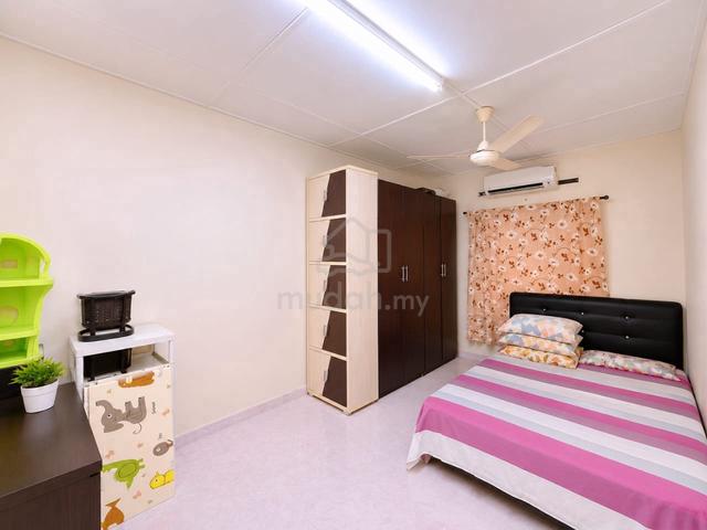 Taman universiti single Storey low Cost 1