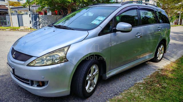 2010 Mitsubishi GRANDIS 2.4 MIVEC ENHANCED (A) - 4