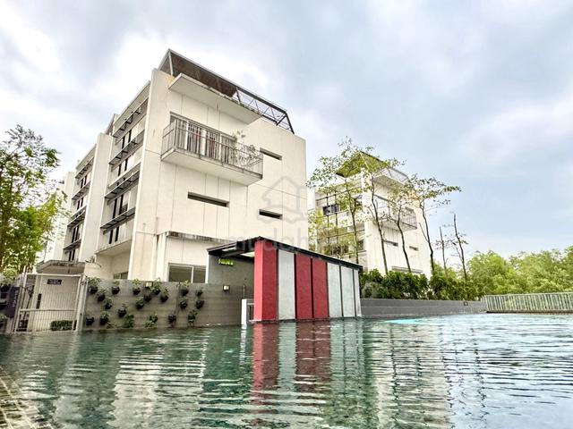 Puchong 3.5 Storey Villa 1