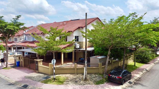 Renovated Corner Lot, 2 Storey Terrace, Cahaya Alam, Seksyen u12 1
