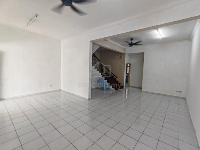 Taman Suria 2 Storey House for RENT DISEWA near Larkin JB town 1