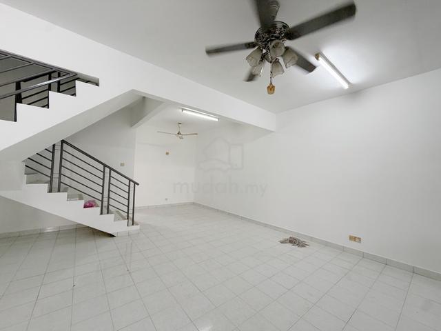 Sungai Bakap 2 StoreyTerrace Rent near Baka pIndah Original GoodCond 1