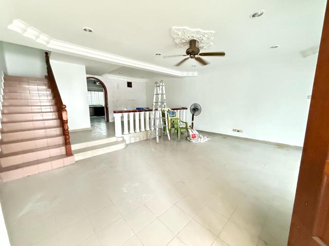 {RENO CANTIK} 2 sty FREEHOLD, BANDAR COUNTRY HOMES, Desa 12 desa 13 1