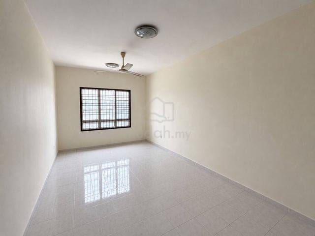Idaman Senibong Apartment 1