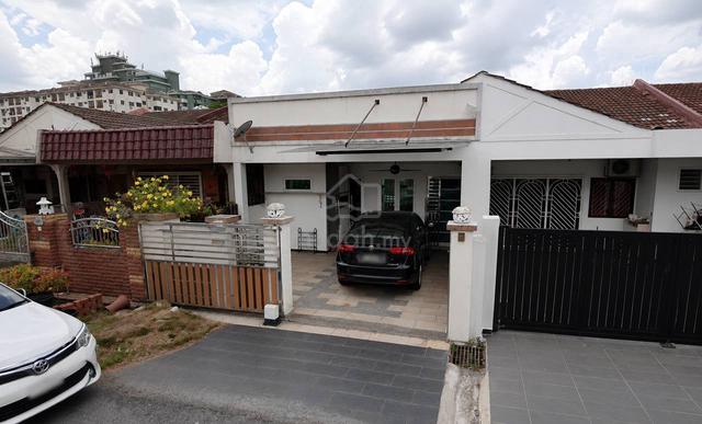 RENOVATED Single Storey Taman Serdang Raya, Seri Kembangan 1
