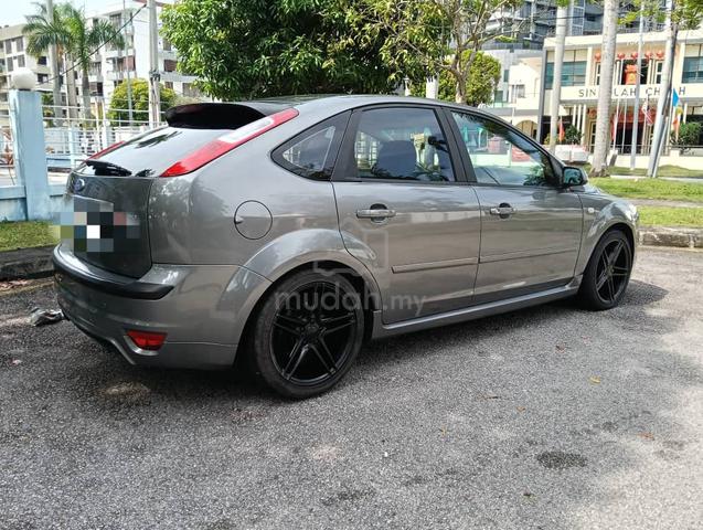 Ford FOCUS 2.0 SPORT (A) best low mileage 1owner - 2