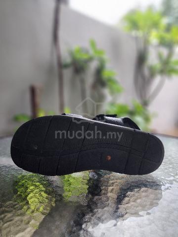 CLARKS Hommes Walking Sandal to let go. - Shoes for sale in Johor Bahru ...