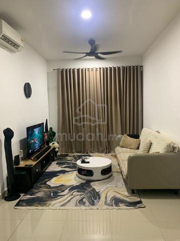 Medium room for rent (girls only) 1
