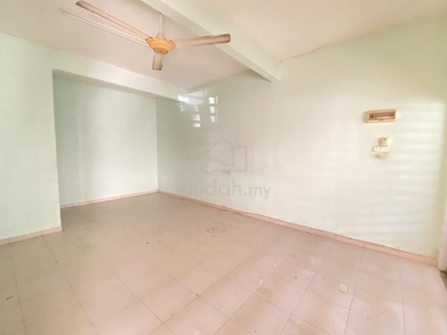 Double Storey Terrace House For Sale (Nearby Giant Kuantan) 1