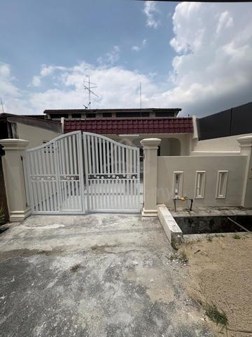 Johor Jaya 1.5 Storey Terraced House 1