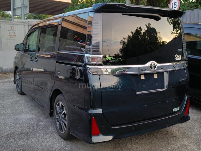 2022 Toyota VOXY 2.0 ZS (A) - 4