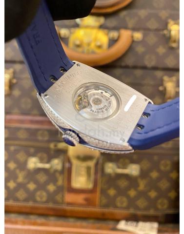 Carousel Image