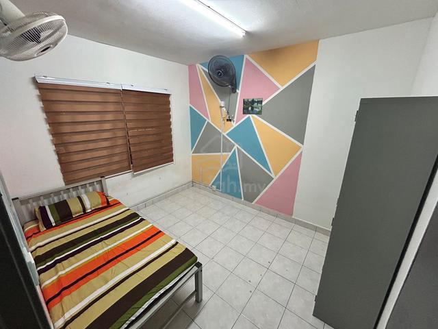 Single Room Male for rent at Flora Damansara area Damansara Perdana PJ 1