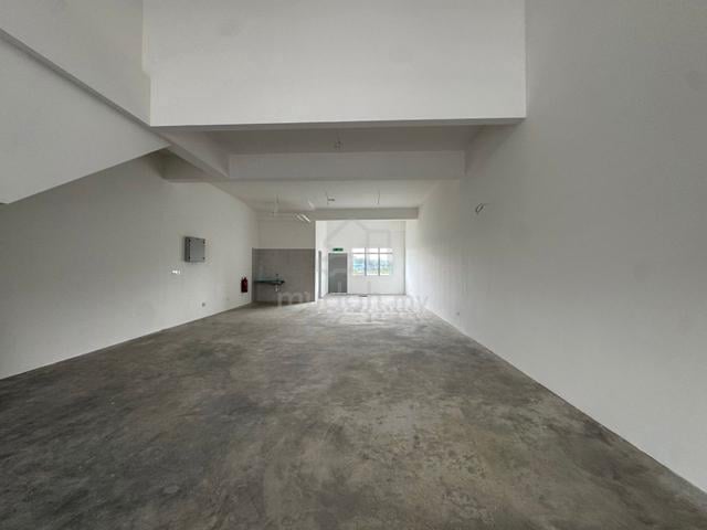 BRAND NEW, TWO combined 2 storey shops Puteri in Bandar Metro Puchong 1