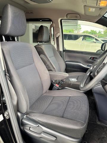 Toyota Noah 2.0 Modellista 8 Seater MPV - 3