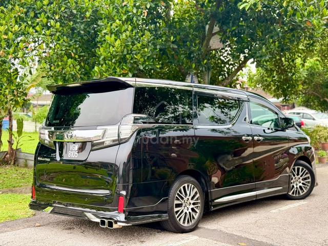 ON THE ROAD 2016 Toyota VELLFIRE 2.5 Z G (A) - 3