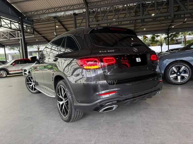 Mercedes Benz GLC300 2.0 4MATIC WRTY C&C EXTD 2027 - 2