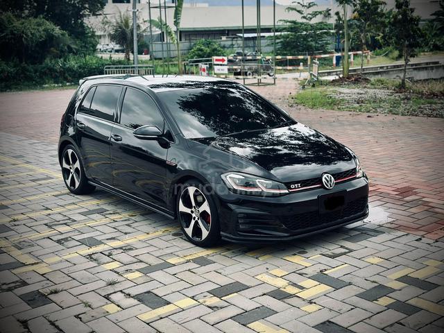 2017 Volkswagen GOLF 2.0 GTI MK5 (A) - 4