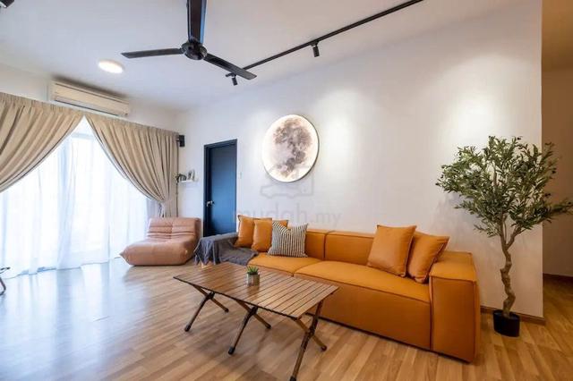 7mins 2 Elmina Subang |FREEHOLD 2 ROOM 2 CARPARK 1st Home FULL Loan |Walking Distance to Hypermarket 1