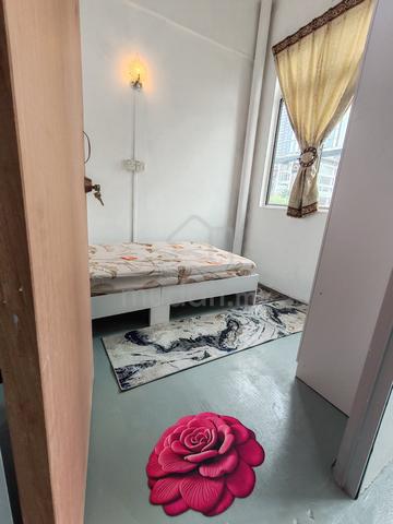 Bilik Sewa Bangi wanita Muslimah 1