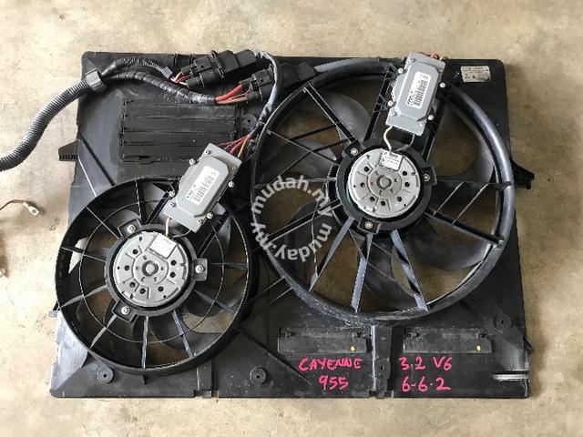 2003-2006 Porsche Cayenne 955 4.5L Turbo Engine Radiator A/C Condenser Fan Assy