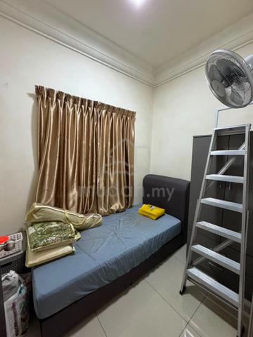 Good Price Small Room Vsummerplace Near Ciq For Rent include utility 1