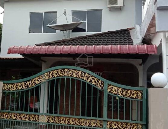 End Lot Double-Storey Terrace House With A Garden in Aulong, Taiping 1