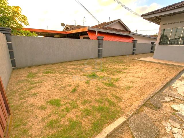 CORNER LOT Taman Kota Masai Jalan Bacang Unit Cantik [ Full Loan ] 1