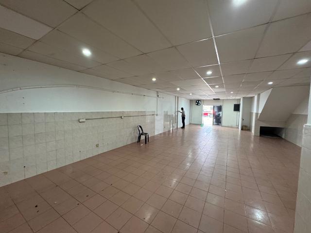 SHOPLOT Beside QBM G Floor Bayan Bay 1300sf Bay Avenue BAYAN LEPAS 1