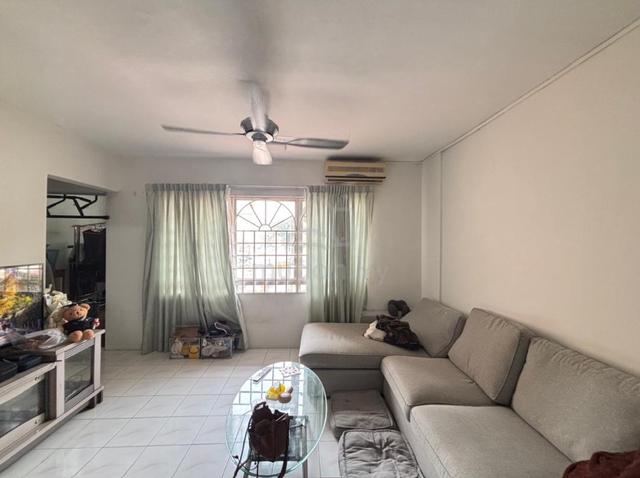 saujana apartment 1